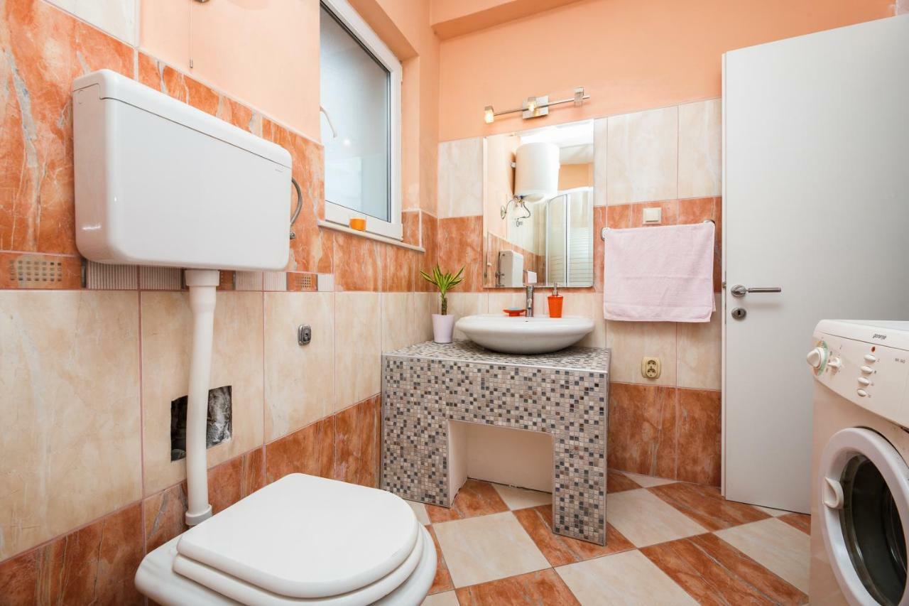 Deluxe New Kastela Agneza Apartment Near Splitairport Exterior photo